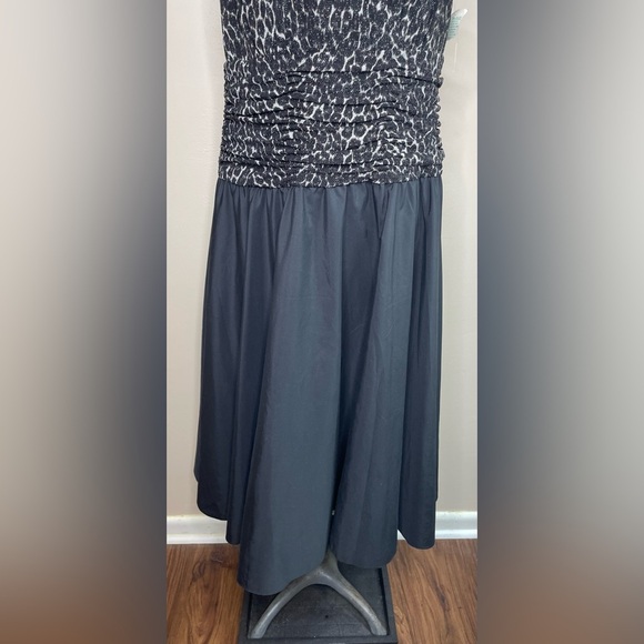 NWT Willow Glen Formal Dress Ruched Bodice Full Skirt Size 14W - Picture 3 of 11